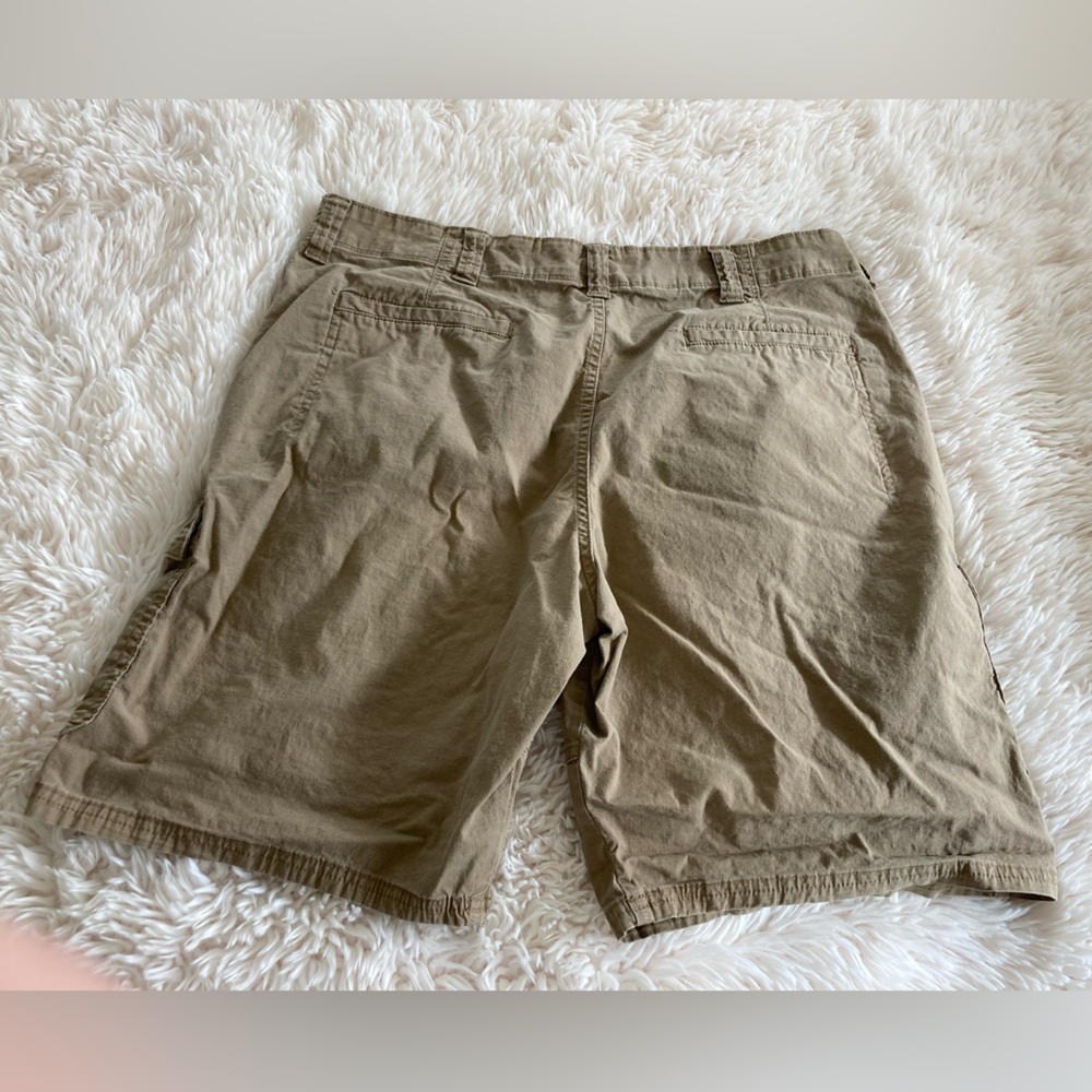 Wrangler Men's Khaki Cargo Shorts - Picture 4 of 4